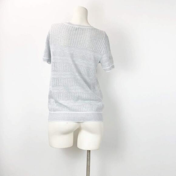 Banana Republic Medium Womens Light Gray Knit Short Sleeve Top - Picture 2 of 5